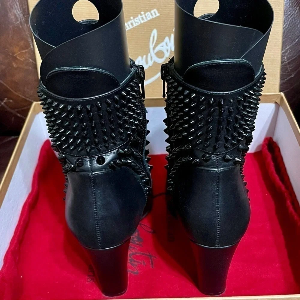 Christian Louboutin Praguoise spikes bootie round toe kid leather 100mm EU37